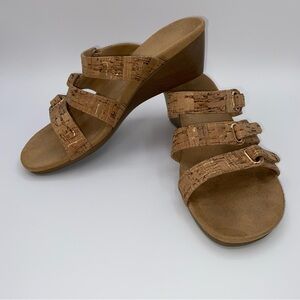 Vionic Radia Women's Size 6 Cork Gold Wedges Sandals Strappy Buckle GUC